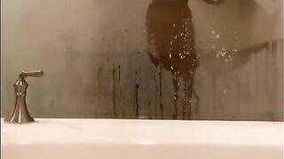 Bbw twerks for me in Vegas shower